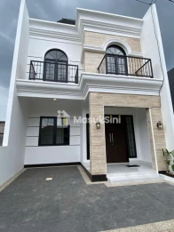 RUMAH MEWAH CLASSIC AMERIKA - 750 JUTA SIAP HUNI