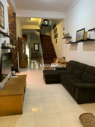 RUMAH MEWAH MODERN LOKASI DEKAT PLAZA ARAYA