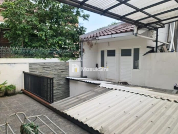 RUMAH MEWAH SIAP HUNI LOKASI DEKAT UNMER