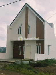 RUMAH MODERN 2 LANTAI 7 MENIT KE KAMPUS ITN 2