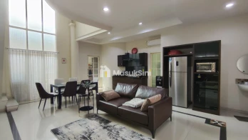RUMAH MODERN FULL FURNISH SIAP HUNI MULYOSARI PRIMA DEKAT SUTOREJO GM