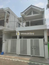 RUMAH SIAP HUNI 2 LANTAI LOKASI SAWOJAJAR 2