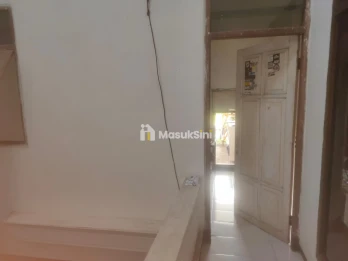 RUMAH SIAP HUNI 2 LANTAI LOKASI SAWOJAJAR 2