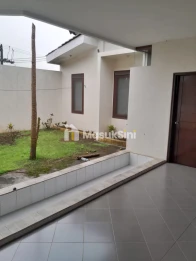 RUMAH VILLA MEWAH FREE AC LOKASI TIDAR