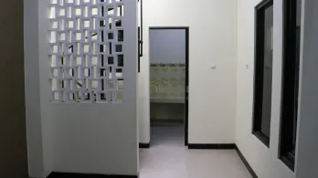 Rare Item! Rumah Second 2 Lantai di Sleman, Lokasi Strategis & Siap Tempati