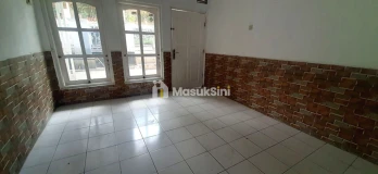 Rumah 2 Kamar Tidur 2 Kamar Mandi Dengan Carport di Cijambe Bandung