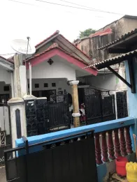 Rumah 2 lantai bangunan kokoh lenteng agung