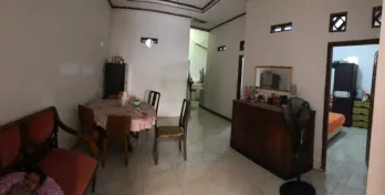 Rumah 2 lantai bangunan kokoh lenteng agung