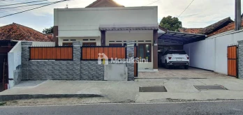 Rumah Utk Villa Home Stay atau Guest House di Jl. Kolonel Masturi  Cimahi
