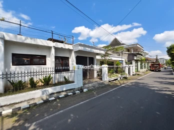 Rumah Hook Dijual Jl Borobudur Agung Suhat Kota Malang