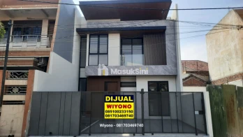 Rumah Manyar Kertoarjo Modern Minimalis STRATEGIS