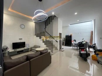 Rumah Siap Huni Dijual di Komplek Cemara Cleveland Jalan Beringin