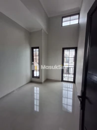 Rumah desain modern minimalis berada di daerah strategis Kota Malang