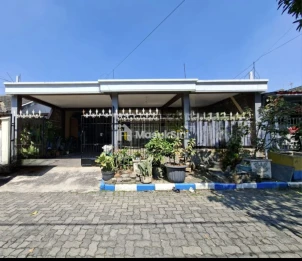SECOND HOUSE EKSLUSIF DI ARAYA MALANG - SIAP HUNI