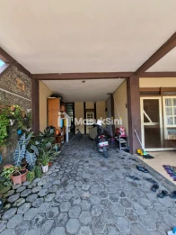 SECOND HOUSE EKSLUSIF DI ARAYA MALANG - SIAP HUNI
