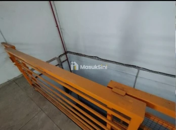 Sewa Gudang Bagus Kosong di Dukuh Kupang Kota Surabaya Shm