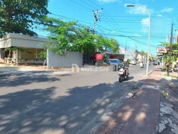 Sewa Ruko Hadap Utara 3 Lantai Nakula Legian Badung