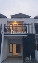 Sewa Rumah Baru Semi Furnished 2 Lantai 2 Kamar Batuaji Tabanan