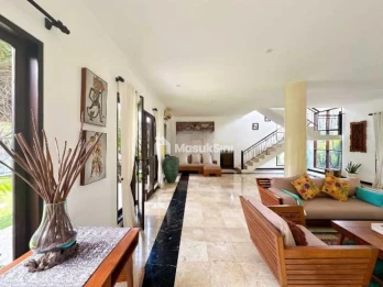 Sewa Villa Full Furnished 5 Kamar Kayutulang