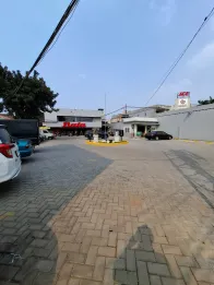 Tanah & bangunan komersil di jalan utama kramat jati