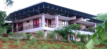 Villa Modern  View Gunung Manglayang dan Kota Bandung Di Cilengkrang