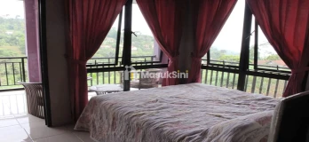 Villa Modern  View Gunung Manglayang dan Kota Bandung Di Cilengkrang