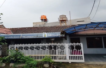 rumah 3 kamar tidur 2 kamar mandi dekat toserba