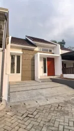 RUMAH MODERN 3 MENIT KE BANDARA ABD SALEH PAKIS - HARGA 495 JUTA