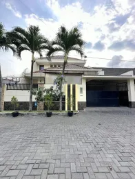 RUMAH SECOND MEWAH LOKASI SUHAT KOTA MALANG - HARGA 6M