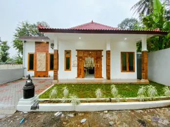 RUMAH MEWAH DI BOROBUDUR, LOKASI STRATEGIS, HARGA NEGO!