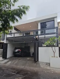Rumah Modern 2 Lantai Full Furnished di Jantung Kota Gatsu