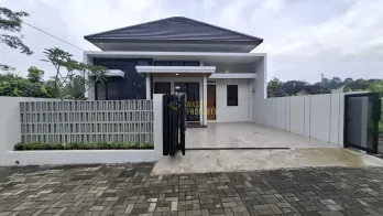RUMAH SIAP HUNI DESAIN MODERN DEKAT RS MITRA PARAMEDIKA DI NGEMPLAK