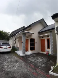 RUMAH LUAS MURAH FULL FURNISHED DEKAT RSU PURI HUSADA DI NGAGLIK