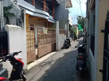 Dikontrakkan Rumah 2 Lantai – Lokasi Strategis di Cibeunying Kidul, Bandung