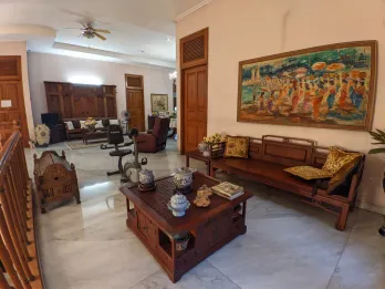 Rumah hook turun harga di kebayoran baru jakarta selatan