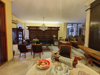 Rumah hook turun harga di kebayoran baru jakarta selatan