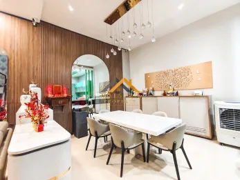 Dijual Rumah 2,5 Tingkat Siap Huni Furnish Komplek Cemara Asri