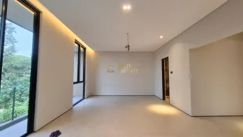 RUMAH MEWAH SIAP HUNI DI DALAM CLUSTER TANGERANG SELATAN