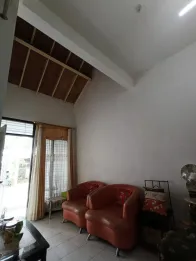 DIJUAL RUMAH BEKAS 2 LANTAI -LOKASI SAWOJAJAR 2
