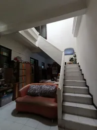 DIJUAL RUMAH BEKAS 2 LANTAI -LOKASI SAWOJAJAR 2