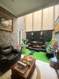 DIJUAL RUMAH SECOND AESTHETIK DI SULFAT KOTA MALANG - SIAP HUNI,HARGA 3,5M