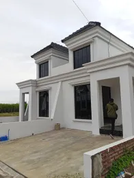 RUMAH MEWAH DESAIN ALA SULTAN LOKASI KEPANJEN MALANG - HARGA 399 JUTA