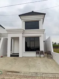 RUMAH MEWAH DESAIN ALA SULTAN LOKASI KEPANJEN MALANG - HARGA 399 JUTA