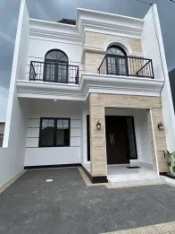 RUMAH MEWAH TYPE CASSLIC AMERIKA DI MALANG -