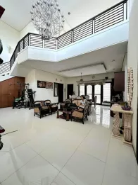 RUMAH SECOND MEWAH LOKASI SUHAT - HARGA 6M