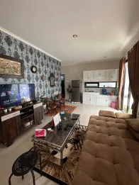RUMAH SECOND MINIMALIS DI TASIKMADU -HARGA 900 JUTA