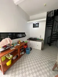 RUMAH SECOND MINIMALIS DI TASIKMADU -HARGA 900 JUTA