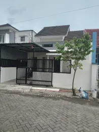RUMAH SECOND MINIMALIS LOKASI SAWOJAJAR - HARGA 1M