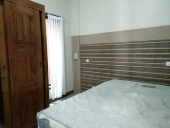 AMR-018.PRD | For Yearly Rent Rumah Furnished 3 kamar di Perum Batubulan
