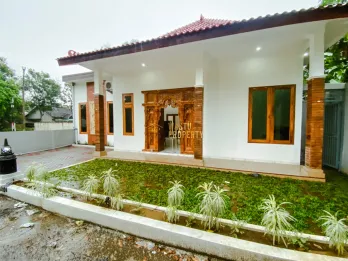 Arsitektur Jawa Modern di Borobudur – Rumah 3 Kamar, Siap Huni!